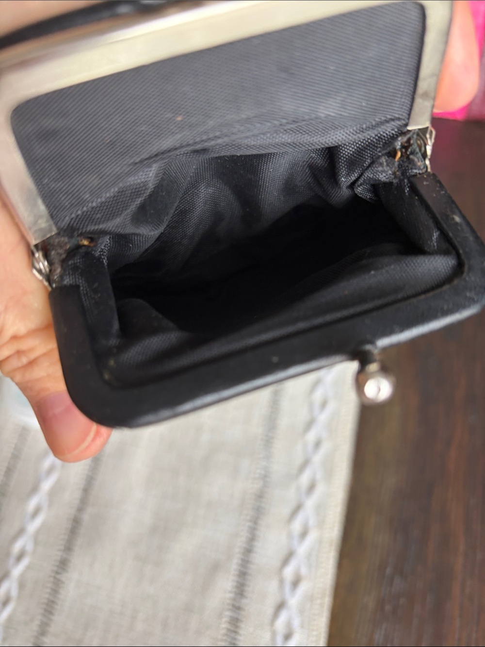 Vintage Genuine Leather Kiss-Lock Coin Purse - Black - Picture 7 of 16
